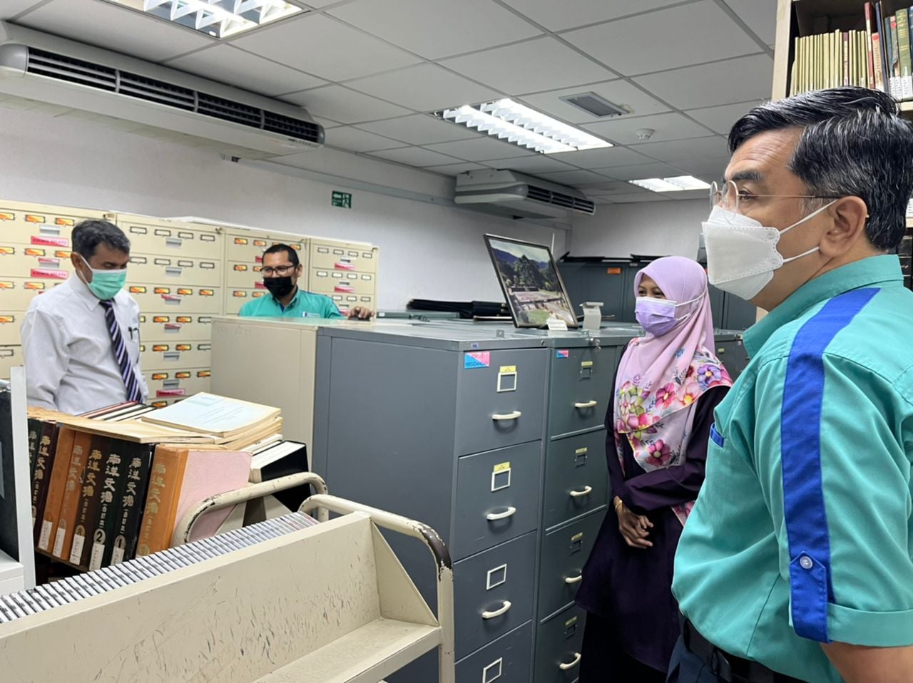 UMPLib - Lawatan kerja delegasi Perpustakaan UMP  ke Perpustakaan ATMA, UKM